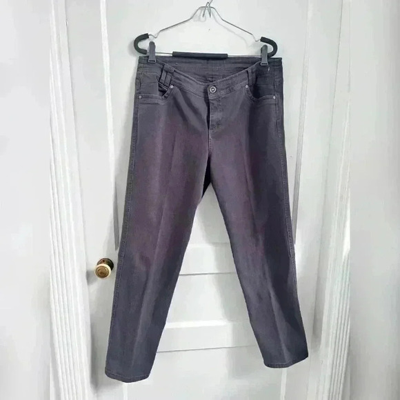 KUHL Freya Straight Hiking Outdoor Pants in Shadow Gray - Picture 5 of 6